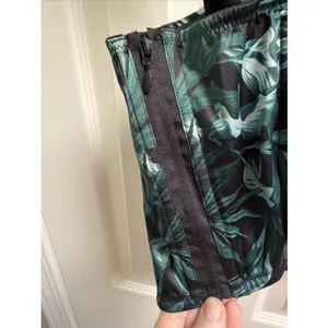 Victoria's Secret Green Black Robe Bustier 2 PC Set Bling Lace Sexy 34D M/L thumbnail 9
