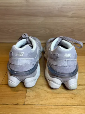 New Balance 9060 Sneakers in Lilac - Size 9 thumbnail 4