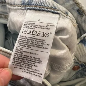 Old Navy Women's Size 6 Rockstar Super Skinny‎ High Rise Jean Light Maui Destroy thumbnail 12