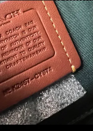 Coach Teri Shoulder Bag In Blocked Signature thumbnail 7