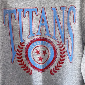 Tennessee Titans Football Season Ticket Member Womens Titans Gray Sweatshirt Med thumbnail 8