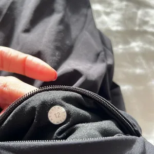 Lululemon Hotty Hot HR Naked Shorts Black 2.5” Size 12 thumbnail 8