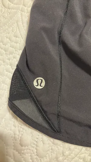 Lululemon Hotty Hot Shorts 2.5" thumbnail 3
