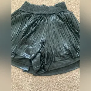 Smocked Waist Pleated Shorts these three boutique thumbnail 2