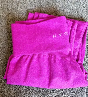 NWT NVGTN Hot Pink Performance Leggings thumbnail 1