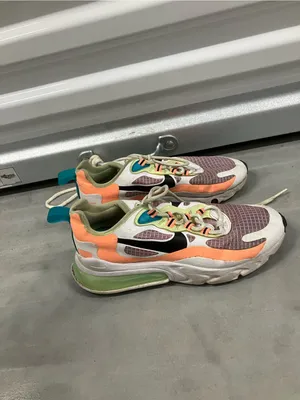 Nike Air Max 270 React SE Light Arctic Pink thumbnail 4