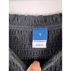 Women's Old Navy Black Long Sleeve Smocked Peplum Top S thumbnail 2