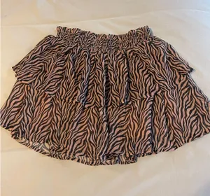 Pink Lily Skirt thumbnail 1