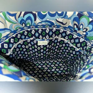 VERA BRADLEY Tote Bag in Mediterranean White Retired Fall 2008 Vintage thumbnail 4