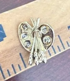 Vintage Gold Tone Brooch thumbnail 1