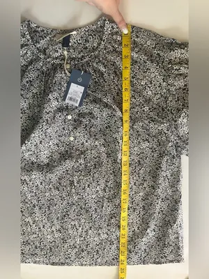 Women’s Floral Print Peasant Top size Large NWT thumbnail 6