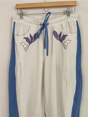 Umgee Floral Embroidered Barrel Pull On Pant Size Medium Boho-Coastal thumbnail 5