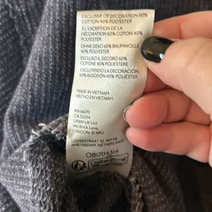 We the Free gray cropped sweater poncho - Size M thumbnail 7
