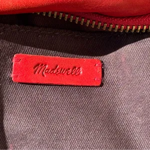 Madewell The Puff Crossbody Bag in Red Leather thumbnail 8