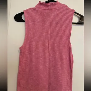 Abercrombie & Fitch Ribbed Pink Top (S) thumbnail 3
