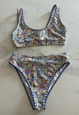 Cupshe Floral Bikini thumbnail 1