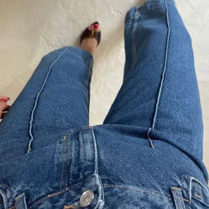 Zara Wide Leg Crop Jeans thumbnail 2