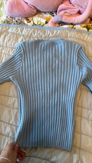 Halara Sweater  thumbnail 4