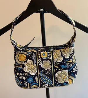 Vintage Vera Bradley Retired Ellie Blue Pattern‎ Quilted Shoulder Bag thumbnail 1