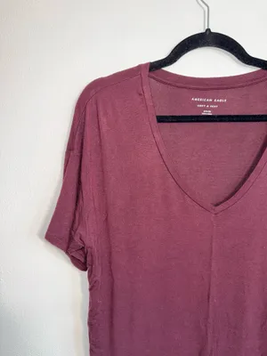American Eagle Soft & Sexy Tee Solid Maroon V-neck Short Sleeve thumbnail 3