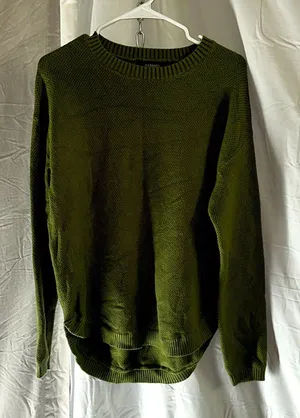 Olive Green women’s Sweater Size L thumbnail 1