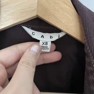 cAbi‎ chocolate brown corduroy denim jacket vintage pockets XS cotton spandex thumbnail 3