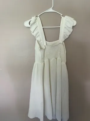 white dress Size M thumbnail 2