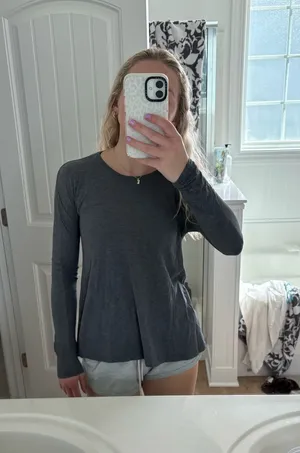 Lululemon Long Sleeve thumbnail 1
