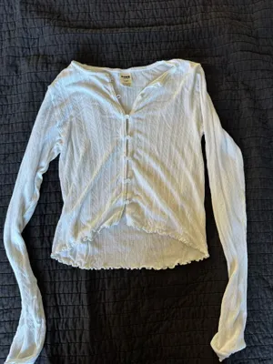 PINK Button-Up Victoria's Secret Long Sleeve thumbnail 2