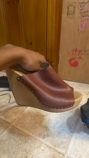 Shoes Brown Size 6 thumbnail 2
