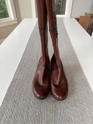 Clark’s Cognac Brown Leather Gold Buckle Tall Riding Boots Size 8 thumbnail 5