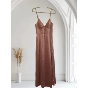 ✨AZAZIE MINA STRETCH SATIN LiGHT PINK DRESS✨ thumbnail 6