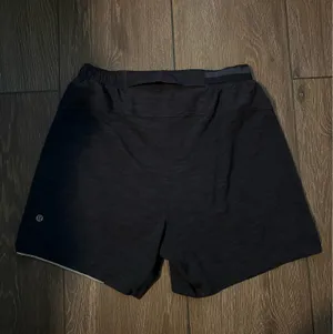 Lululemon Shorts thumbnail 2