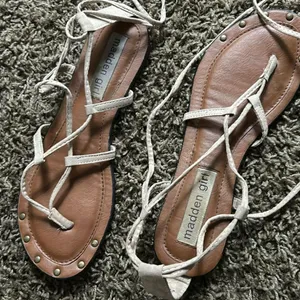 Steve Madden Madden Girl Beige Suede‎ Lace Up Strappy Gladiator Sandal thumbnail 1