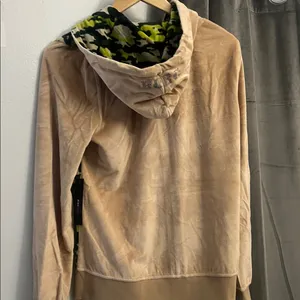 2pc set BCBG MAXAZRIA PANTS &SWEATER WOMENS NEW LARGE CAMEL/RHINESTONE thumbnail 11