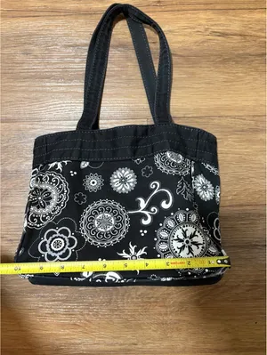 Thirty-One Black White Floral Paisley Quilted Tote Bag Handbag Purse thumbnail 3
