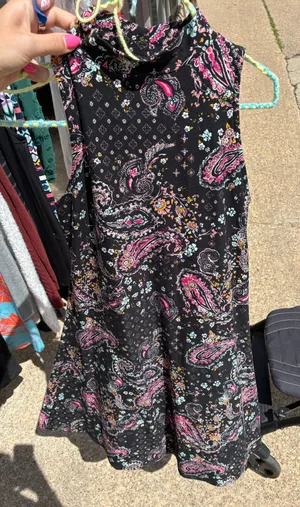 Women’s dress  thumbnail 1