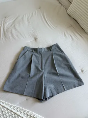 Zara grey trouser pleated shorts XS thumbnail 6