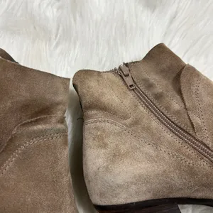 Paul Green Suede Block‎ Heel Ankle Boots Taupe Women's Size 5 thumbnail 9
