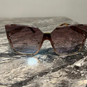 Stylish Brown Sunglasses thumbnail 3