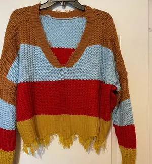 sweater thumbnail 1