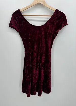 Wet Seal Womens Red Velvet Mini Dress Size S Mini Vampire Witchy Grunge NWT‎ thumbnail 1