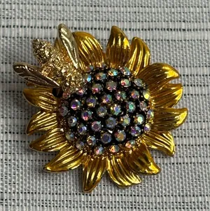 Sunflower with Bee Brooch Gold thumbnail 1
