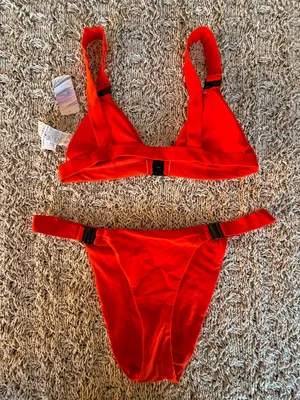  Forever 21 | Red Clasp Triangle Bikini Top | L-NWT thumbnail 6