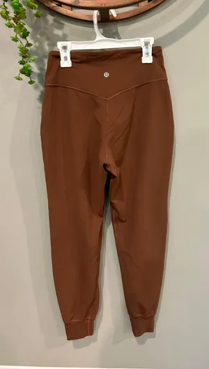 Lululemon Align Joggers thumbnail 2