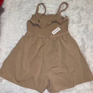 NWT Pacsun Romper Smocked Spaghetti Strap Open Back Jumpsuit size Large thumbnail 3