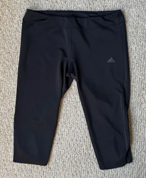 ADIDAS Climacool Workout Capri Tights 
Size XL thumbnail 1