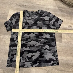 Lululemon All Yours Short Sleeve Training Tee Speckled Camo Womens Size 8/10 thumbnail 4