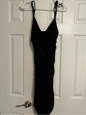 Aritzia Wilfred Black Cinched Midi Dress thumbnail 2