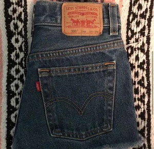Levi's Womens 550 High rise Darkwash Denim Shorts thumbnail 3